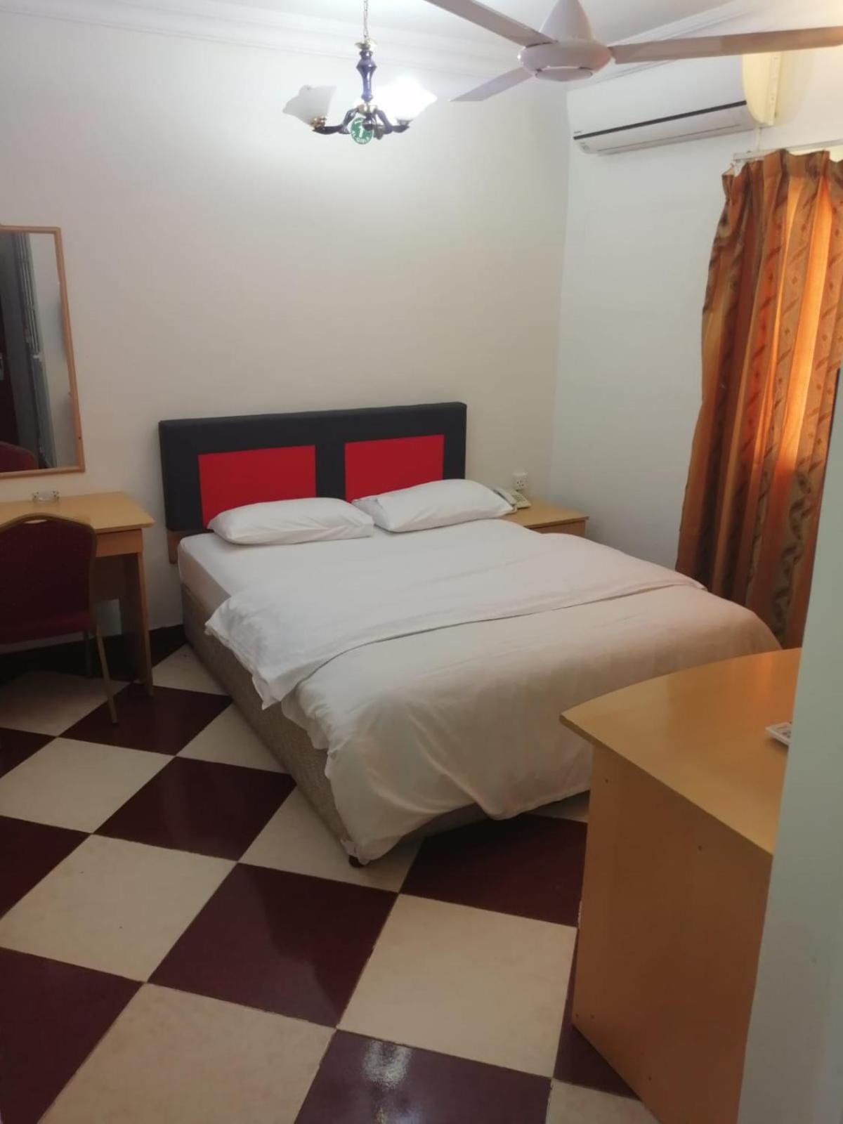 Sun City Hotel مسقط المظهر الخارجي الصورة